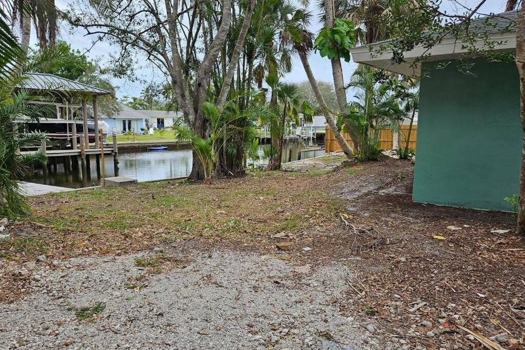 Blue Crab Dock On Gulf Canal Front Close 2 Beach Restaurants Bonita Springs Ngoại thất bức ảnh