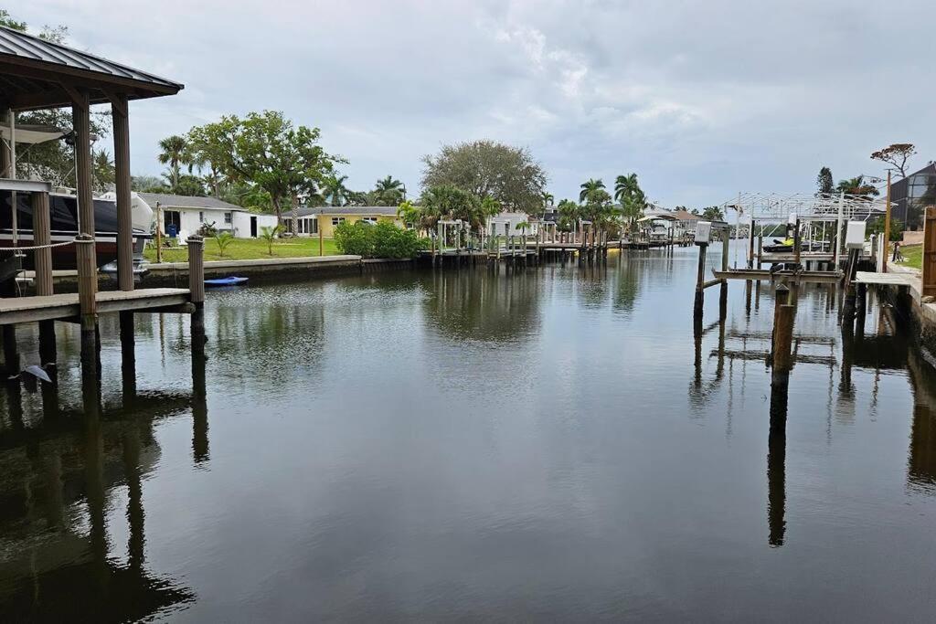 Blue Crab Dock On Gulf Canal Front Close 2 Beach Restaurants Bonita Springs Ngoại thất bức ảnh