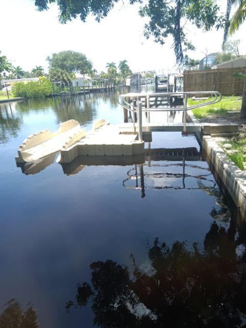 Blue Crab Dock On Gulf Canal Front Close 2 Beach Restaurants Bonita Springs Ngoại thất bức ảnh